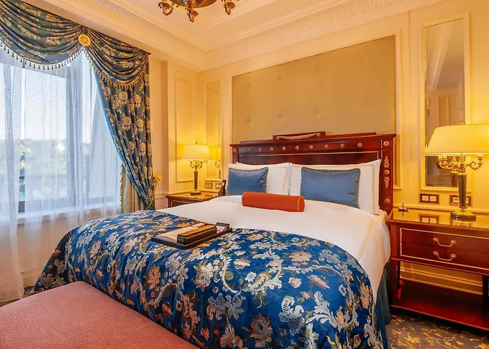 Fairmont Grand Hotel Київ